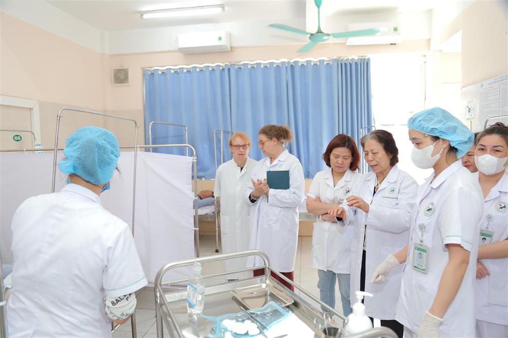 HỖ TRỢ NÂNG CAO NĂNG LỰC CHẨN ĐOÁN ĐIỀU DƯỠNG TẠI BVĐK ĐỨC GIANG TỪ CHUYÊN GIA PHÁP 